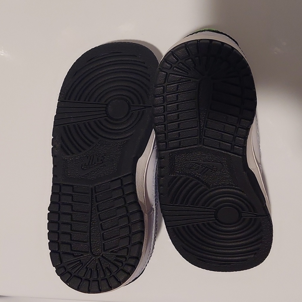 Shoes - Picture 3 of 5